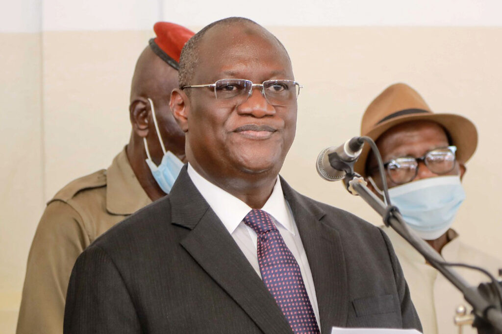 Le ministre ivoirien de la défense, Téné Birahima Ouattara évacué en France