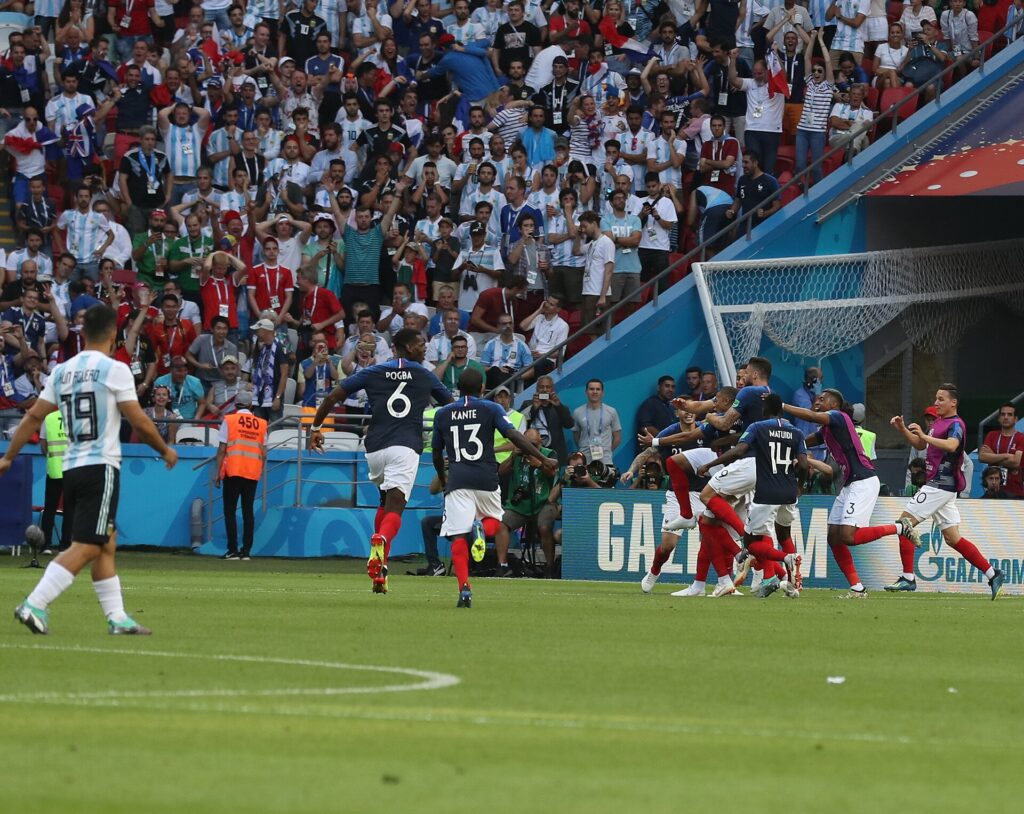 Kylian Mbappé et Presnel Kimpembe sont de retour au Camp des Loges.