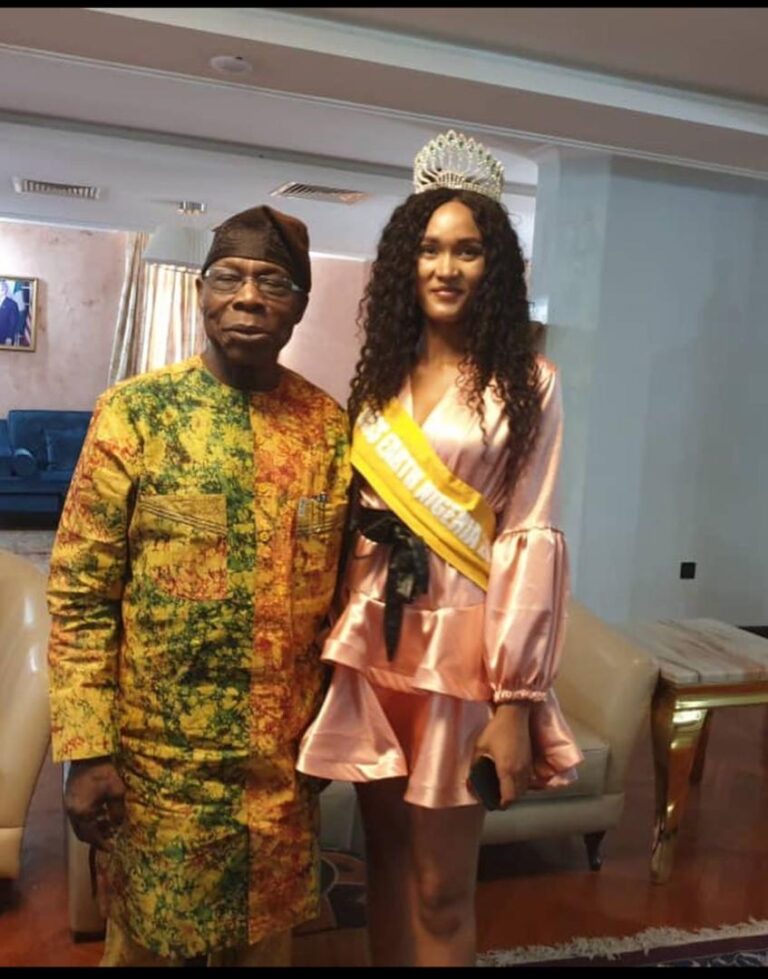 Nigeria: L&rsquo;ex président OBASANJO gagne 161 millions de francs CFA par jour grâce à l&rsquo;agriculture.