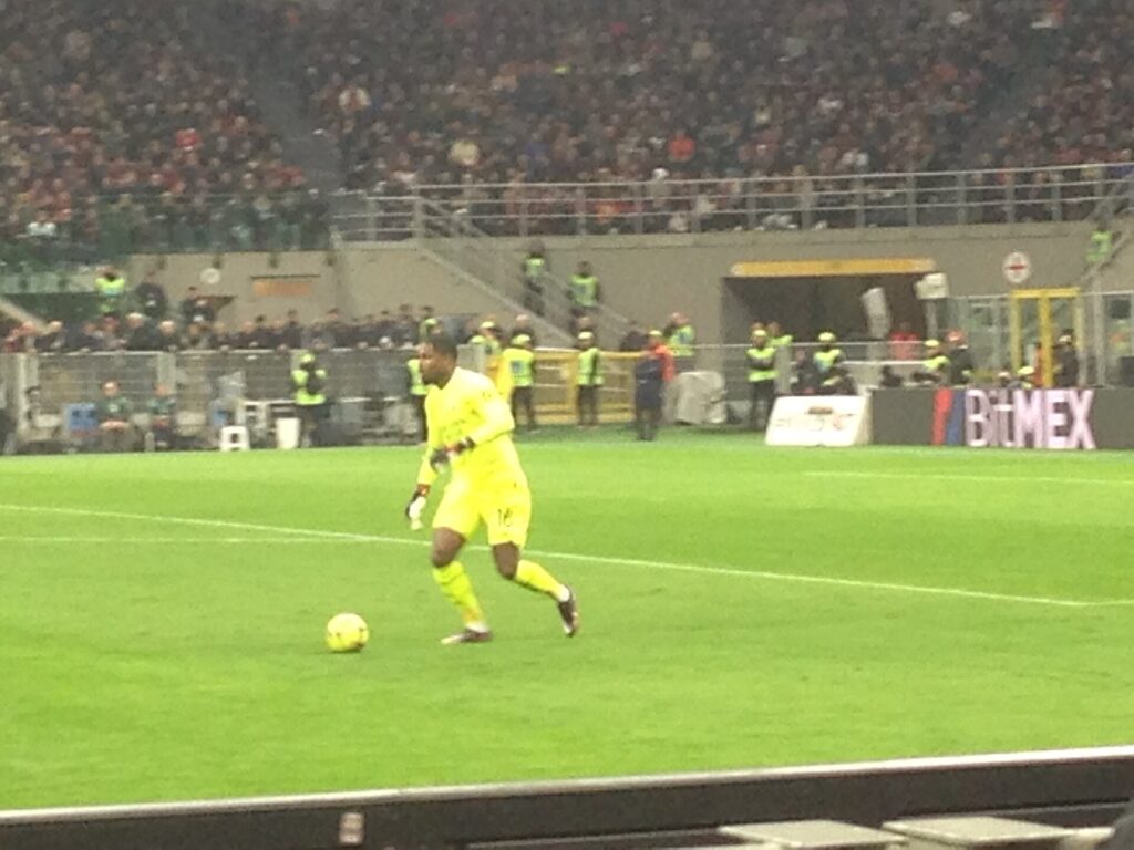 AC Milan: Mike Maignan indécis sur son transfert