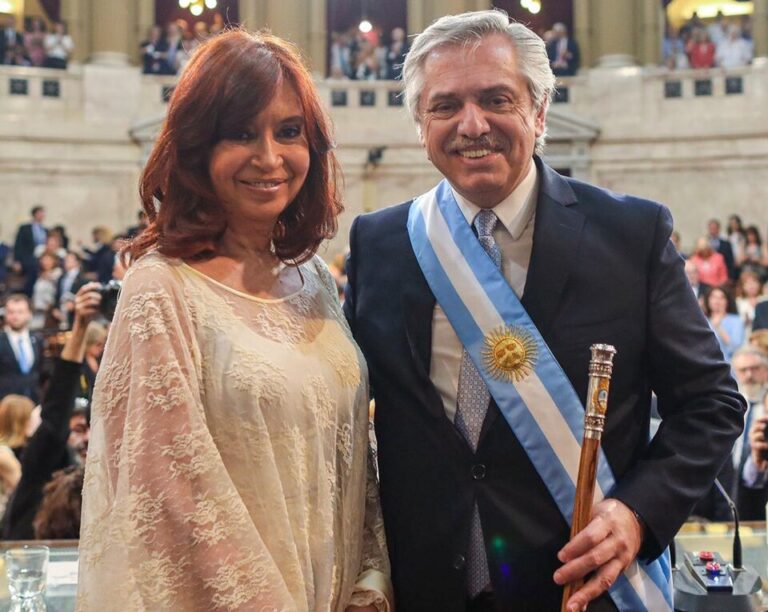 Argentine : la vice-présidente Cristina Kirchner, condamnée à 6 ans de prison pour corruption