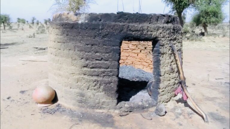 Burkina Faso : les terroristes ont frappé, 33 hangars, un minibus…incendiés