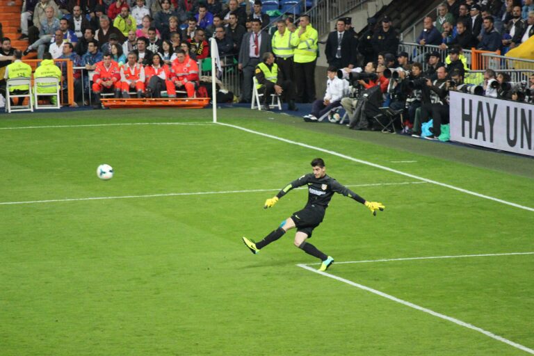 Atletico Madrid/Thibaut Courtois : Les fans vandalisent sa plaque et le traite de « rat » (photo)