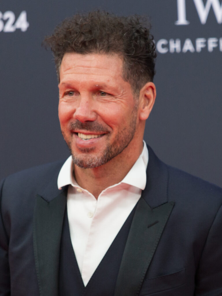 Atletico Madrid : Diego Simeone refait son choix entre Messi et Ronaldo (vidéo)