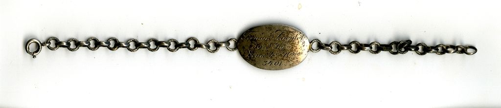 Un soldat russe évacue un soldat ukrainien blessé  au milieu des tirs ennemis et émeut la toile (vidéo)