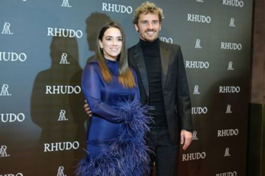 Antoine Griezmann Et Sa Femme Erika : Ces Photos Du Couple Font Sensation