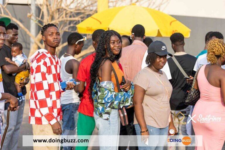 Concert De Santrinos Raphaël : Les Spectateurs En Attente De Remboursement Après La Coupure De La Diffusion En Ligne
