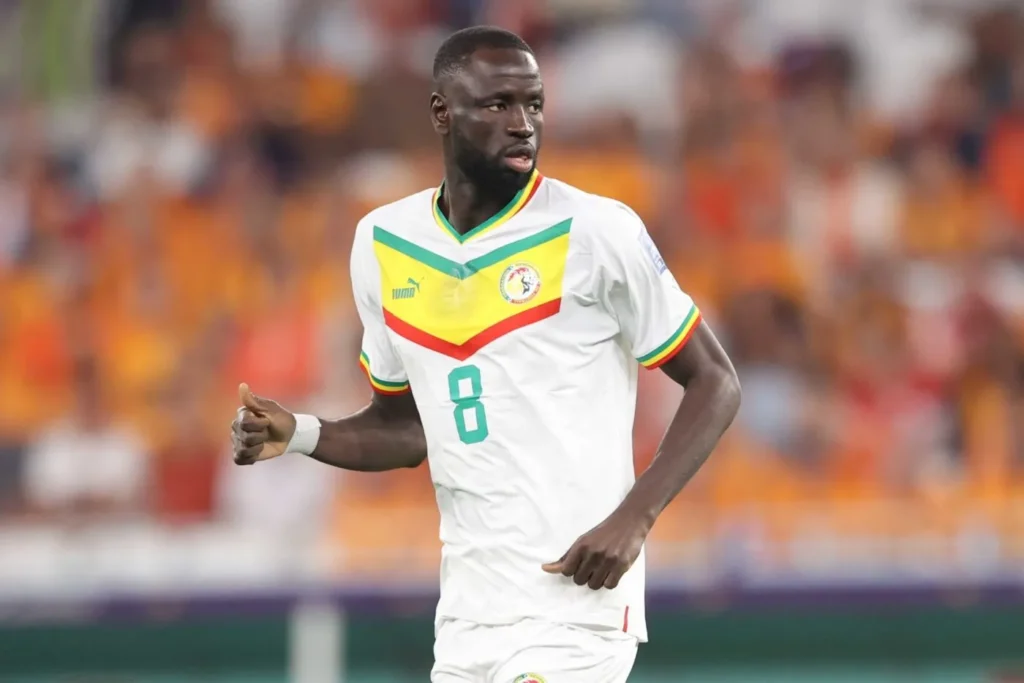 Une tragédie frappe les Lions de la Téranga : Cheikhou Kouyaté quitte la CAN 2023