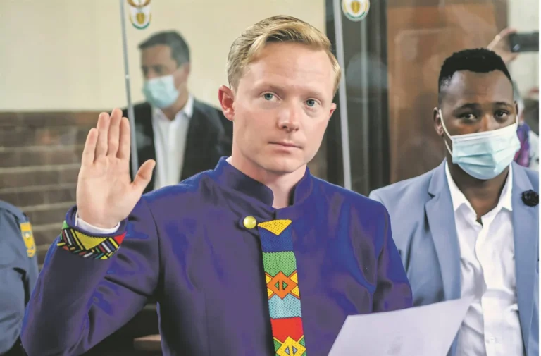 Chris Pappas : Qui est le maire blanc qui veut changer la politique en Afrique du Sud ?