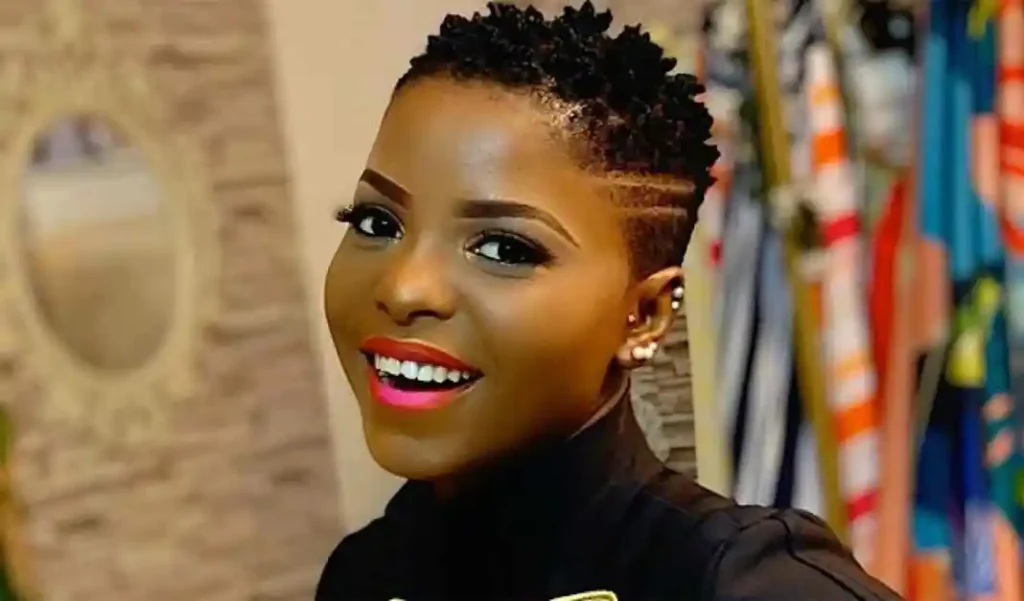 Officiel : Daphné présente au monde sa précieuse fille (PHOTOS)