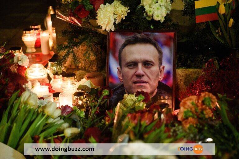 Mort D&Rsquo;Alexeï Navalny : Des Centaines De Personnes En Deuil Emprisonnées En Russie