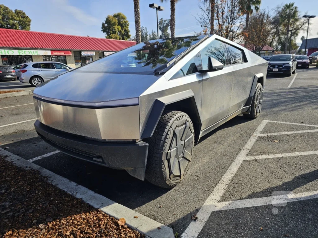 Tesla : Le nouveau pick-up Cybertruck confronté à un sérieux problème pour la 4e fois