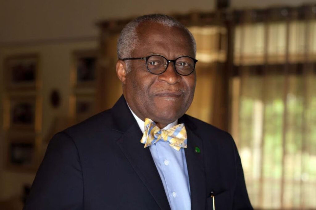 Présidentielle au Cameroun : Akere Muna se retire et crée la surprise avec son soutien