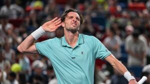 Tennis : Arthur Rinderknech s'offre le n°3 mondial Alexander Zverev au Masters 1000 de Shanghai et file en huitièmes de finale