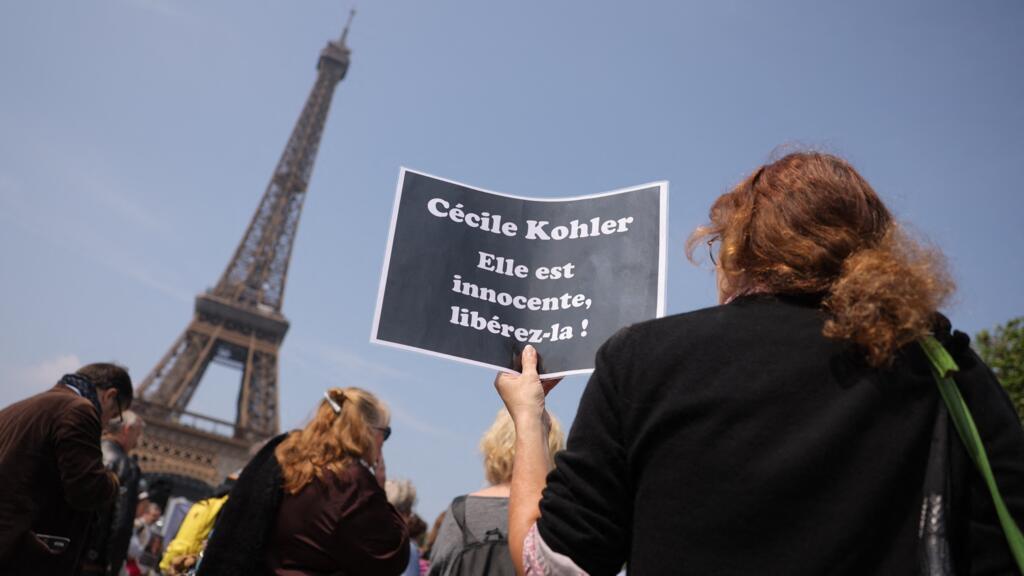 Français détenus en Iran : Téhéran espère la libération "prochaine" de Kohler et Paris