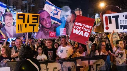 "Le camp de la paix est en morceaux" : après deux ans de guerre dans la bande de Gaza, à quoi ressemble la vie politique en Israël ?