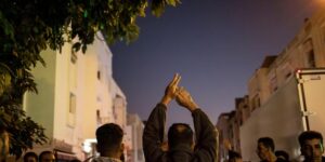 Au Maroc, le premier ministre, Aziz Akhannouch, mis au défi par la rue