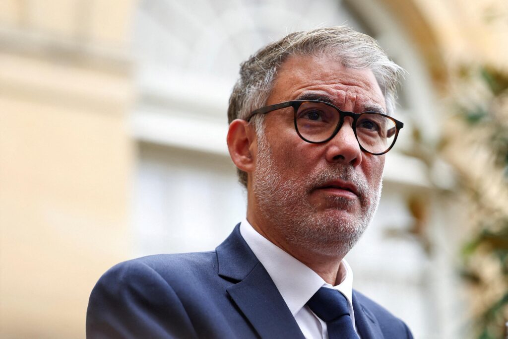 Démission de Sébastien Lecornu : Olivier Faure salue un «gaulliste» parti «avec dignité et honneur»