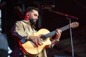 "Un tout petit cercueil blanc" : Kendji Girac abattu , ce bébé qui "a fini par mourir" à un an