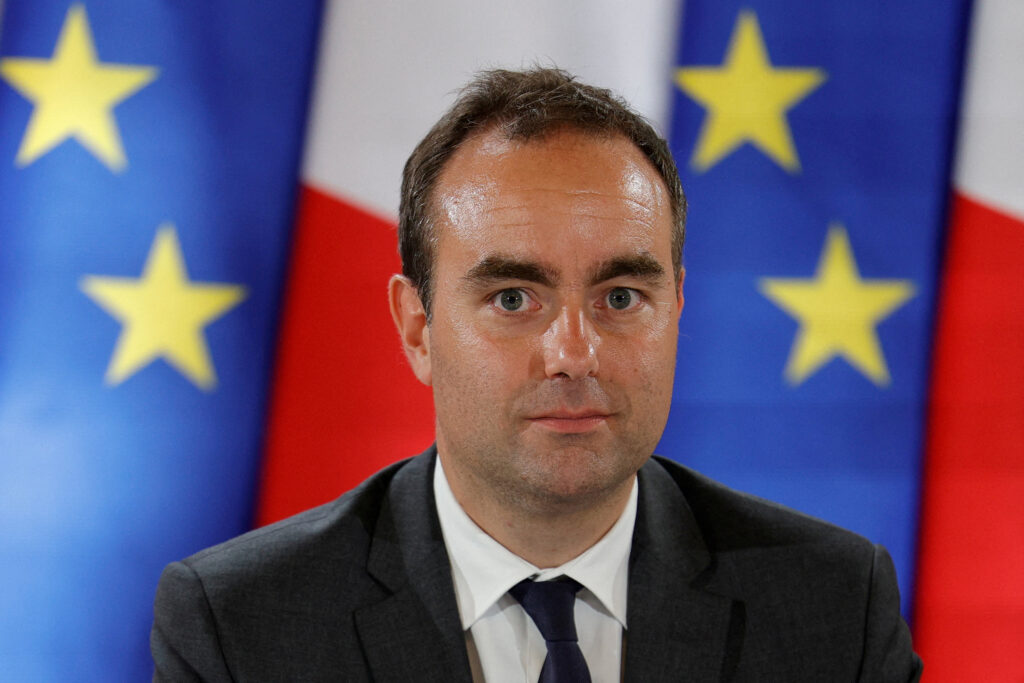 Sébastien Lecornu a présenté sa démission à Macron, qui l’a acceptée