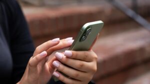 L’iPhone 17 peut ne plus avoir un écran noir, on vous dit comment faire