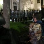 Géorgie : des manifestants ont tenté d’entrer dans le palais présidentiel