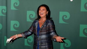 «J’ai préféré acheter des fringues pour être bien sapée» : à Paris, la maire du 8e assume ses 35.000 euros de frais de représentation