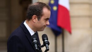 «Les conditions n’étaient plus remplies» : avec sa démission, Sébastien Lecornu concède son échec