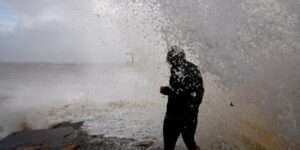 Tempête Amy : deux personnes sont mortes ; la vigilance orange levée dans six départements