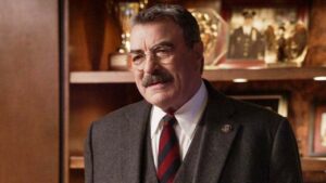Blue Bloods : avez-vous remarqué cette astuce de Tom Selleck pour rendre ces scènes de dîner plus faciles à tourner ?