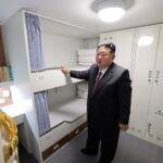 Corée du Nord: Kim Jong Un inspecte un nouveau navire de guerre de 5.000 tonnes