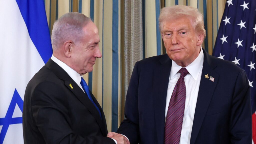 «Je ne sais pas pourquoi vous êtes toujours aussi f**trement négatif» : échange tendu entre Trump et Netanyahou au sujet du plan de paix pour Gaza