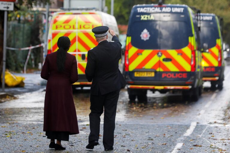 Angleterre : un incendie devant une mosquée qualifié de «crime de haine» par la police