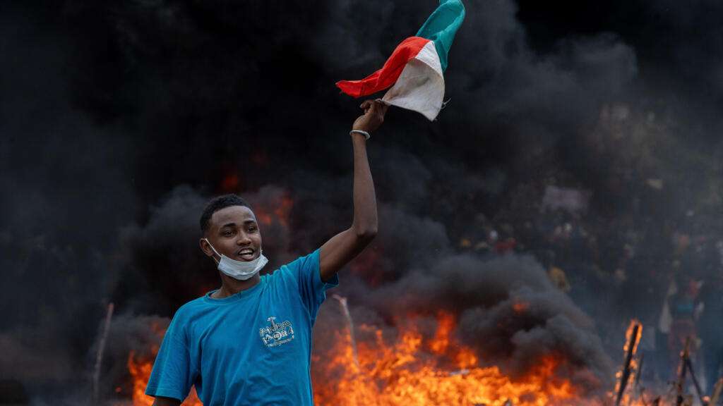 Madagascar : les partisans du président et les protestataires s'opposent à distance à Antananarivo