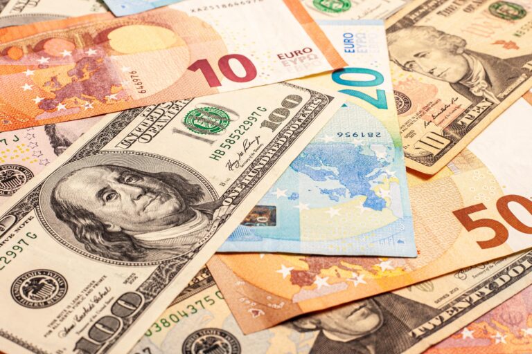 L’industrie pénalisée, les commerçants avantagés : les gagnants et les perdants de la baisse du dollar face à l’euro