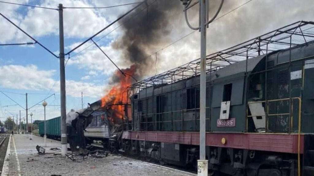 Ukraine: des dizaines de blessés dans la gare de Chostka, après une attaque de drones russes