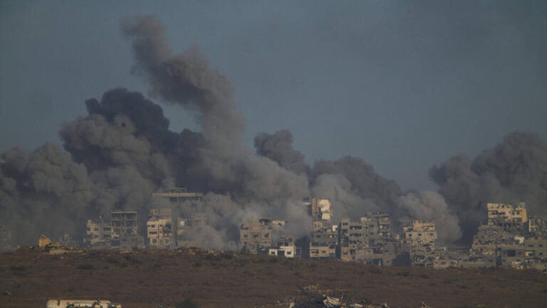 Gaza: négociations en Égypte pour discuter du plan Trump, l'enclave toujours bombardée