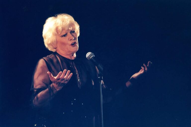 Colette Renard et ses chansons érotiques : 15 ans déjà
