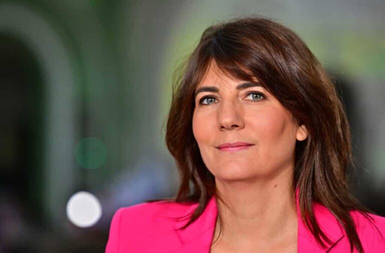 Colis piégé en Dordogne : la journaliste et animatrice Estelle Denis parmi les personnes visées