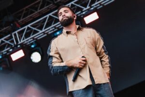 Mika choqué par le comportement de son protégé, Kendji