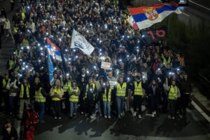 «Nous vivons le deuxième cercle de l’enfer » : vingt-cinq ans après la chute de Milosevic, la Serbie toujours aux prises avec ses fantômes