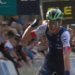 Cyclisme : en vidéo, l’arrivée triomphale de Paul Seixas qui décroche le bronze européen derrière Pogacar et Evenepoel