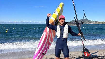 "La pleine mer, c'est très puissant" : il parcourt 199 kilomètres en Méditerranée et bat le record du monde de foil