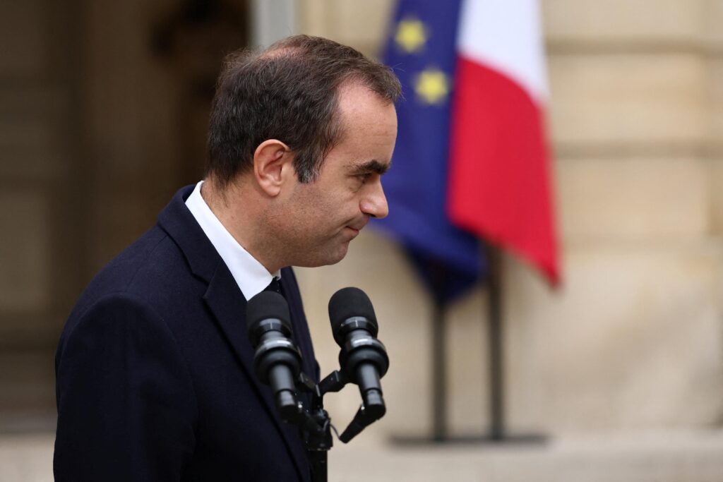 Stéphane Rozès : «Après la démission de Lecornu, le président doit appeler les Français à dénouer la situation»