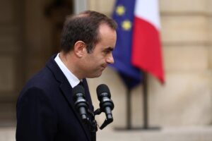 Stéphane Rozès : «Après la démission de Lecornu, le président doit appeler les Français à dénouer la situation»