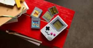 Bien s&ucirc;r que quelqu&amp;#8217;un a d&eacute;j&agrave; bricol&eacute; la Gameboy LEGO pour qu&amp;#8217;elle fonctionne vraiment