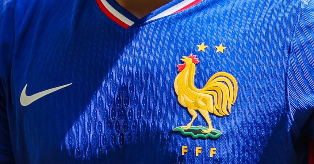 Le nouveau maillot des Bleus a fuité, et il est (très) surprenant !