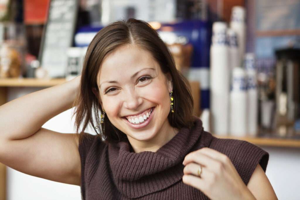 Peau lisse et éclatante : comment adopter les bons réflexes sans agresser sa peau