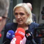 Démission de Sébastien Lecornu : "La farce a assez duré", réagit Marine Le Pen