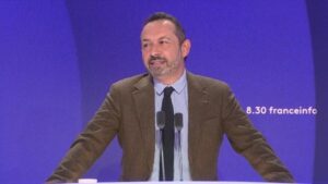 "L'objectif, c'est obtenir une dissolution", affirme le vice-président du RN, Sébastien Chenu
